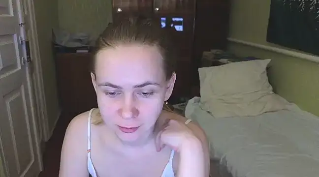 Snapshot of Riley_Roo chatting on February 25, 5:19 pm Riley Roo online show from February 25, 5:19 pm