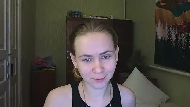 Snapshot of Riley_Roo chatting on January 18, 10:28 pm Riley Roo online show from January 18, 10:28 pm