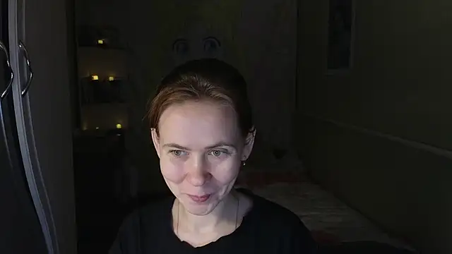 Snapshot of Riley_Roo chatting on December 18, 7:29 pm Riley Roo online show from December 18, 7:29 pm