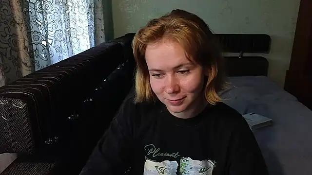 Riley Roo online show from July 7, 6:47 am