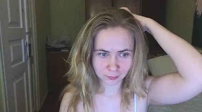 Snapshot of Riley_Roo chatting on February 22, 6:52 pm Riley Roo online show from February 22, 6:52 pm