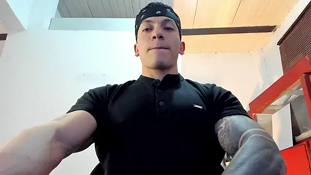 Snapshot of aquiles_51 chatting on September 29, 8:25 pm aquiles 51 online show from September 29, 8:25 pm
