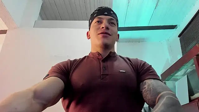 Snapshot of aquiles_51 chatting on September 19, 7:40 pm aquiles 51 online show from September 19, 7:40 pm