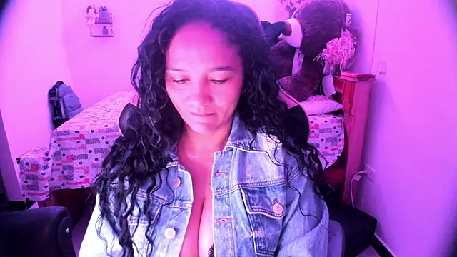 rayza mature 154 online show from November 1, 3:06 pm