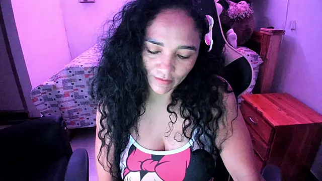 rayza mature 154 online show from May 26, 3:32 pm