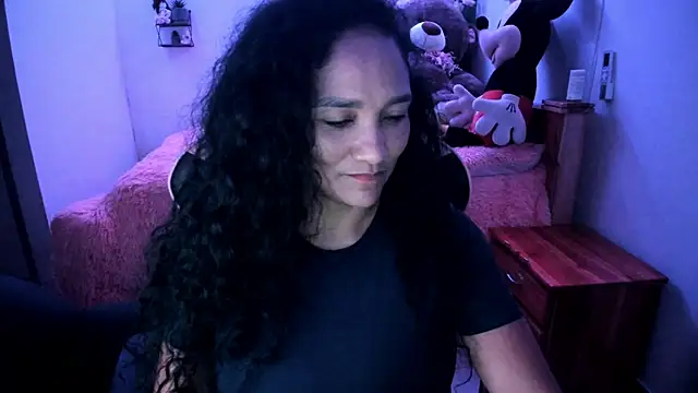 rayza mature 154 online show from April 20, 9:05 pm