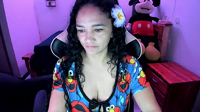 Snapshot of rayza_mature_154 chatting on June 13, 3:54 pm rayza mature 154 online show from June 13, 3:54 pm