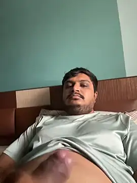 Snapshot of Parth-26 chatting on June 14, 9:43 am Parth-26 online show from June 14, 9:43 am
