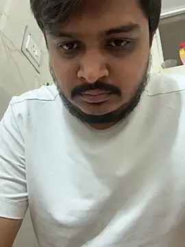 Snapshot of Parth-26 chatting on May 14, 6:49 pm Parth-26 online show from May 14, 6:49 pm