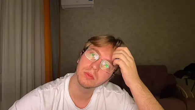 kiopiggy online show from November 29, 10:43 pm