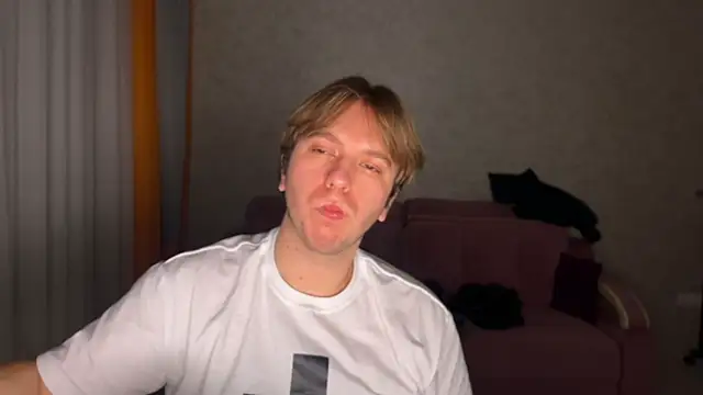 kiopiggy online show from December 19, 5:26 pm