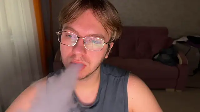 kiopiggy online show from December 4, 7:07 am