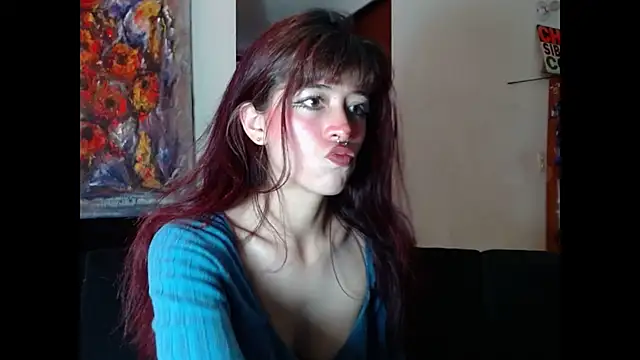 Snapshot of SuzzyyM chatting on December 17, 7:41 pm SuzzyyM online show from December 17, 7:41 pm