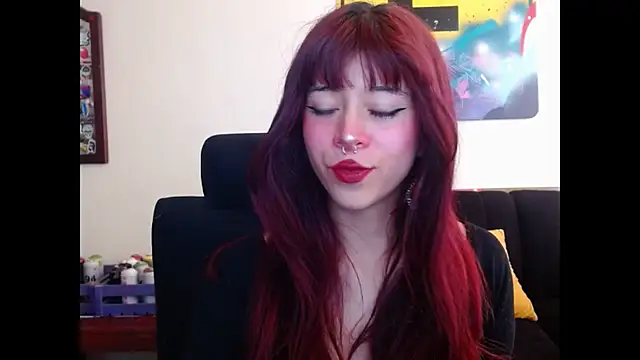 Snapshot of SuzzyyM chatting on September 28, 8:05 pm SuzzyyM online show from September 28, 8:05 pm