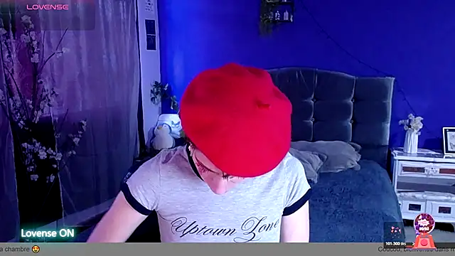 IsaBaileys  online show from October 27, 8:32 pm