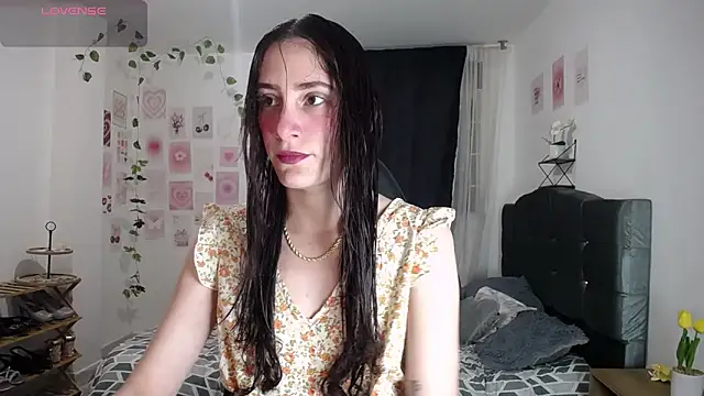 Snapshot of IsaBaileys_ chatting on May 29, 1:44 am IsaBaileys online show from May 29, 1:44 am
