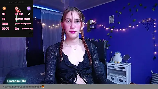 IsaBaileys  online show from October 3, 9:05 pm