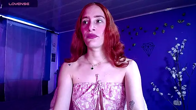 IsaBaileys  online show from October 10, 9:15 pm