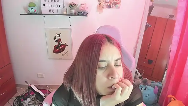 saralolo420 online show from April 7, 8:10 pm