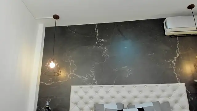 BruceDallas online show from February 13, 3:39 am