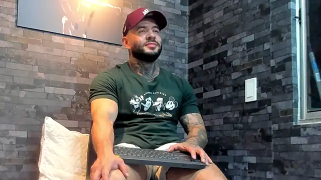 BruceDallas online show from March 15, 1:56 am