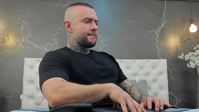 BruceDallas online show from February 13, 12:35 am