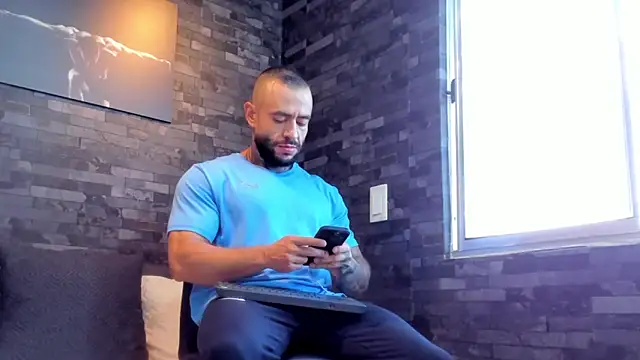 BruceDallas online show from October 2, 9:40 pm