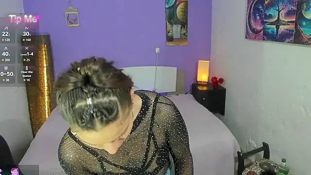 vanessabz online show from August 4, 5:56 am