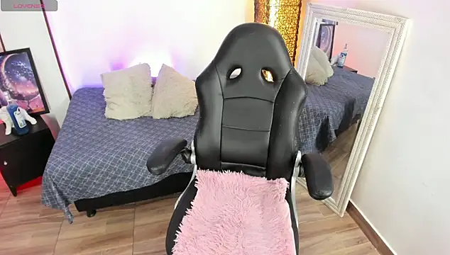 Snapshot of vanessabz chatting on October 1, 3:44 am vanessabz online show from October 1, 3:44 am