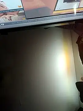 Snapshot of Mune_Raez_6 chatting on October 28, 8:52 pm Mune Raez 6 online show from October 28, 8:52 pm