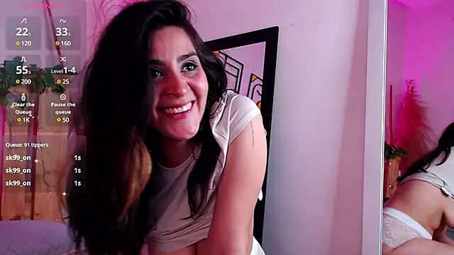 emily amaya online show from December 7, 7:32 am