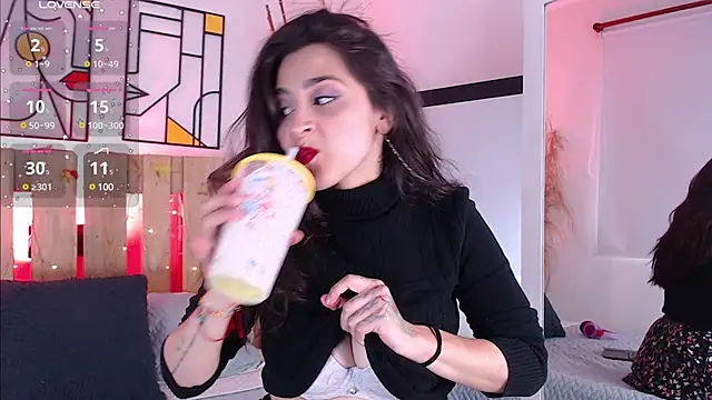 emily amaya online show from March 13, 8:43 pm