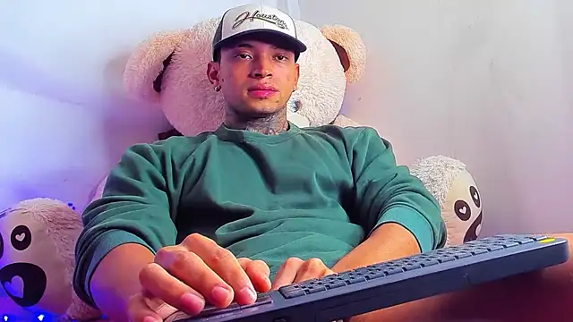 Stiven collins online show from January 9, 8:32 am