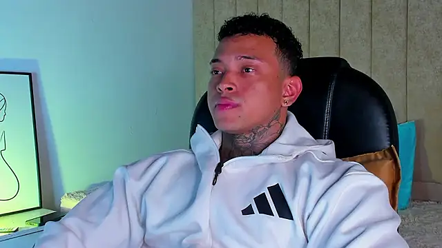 Stiven collins online show from March 29, 1:40 am