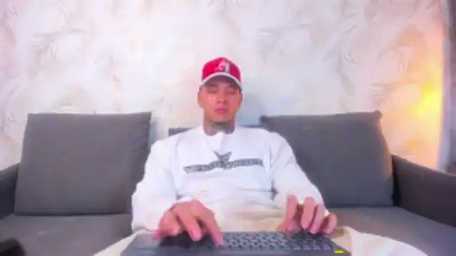 Stiven collins online show from February 5, 9:32 pm