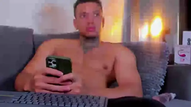 Stiven collins online show from February 10, 2:05 pm