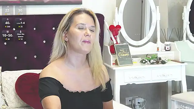 LilyFord online show from June 11, 7:33 pm