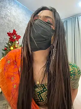 Snapshot of Monalisadon018 chatting on December 28, 2:33 am Monalisadon018 online show from December 28, 2:33 am