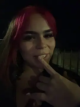 Chloemercury online show from December 5, 2:54 am