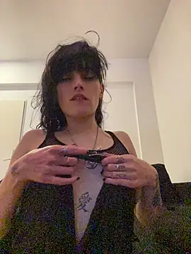 Snapshot of Cyberdark1312x chatting on May 28, 7:20 pm Cyberdark1312x online show from May 28, 7:20 pm
