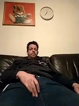 Knuffelstaaf123 online show from February 25, 11:37 pm