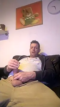 Knuffelstaaf123 online show from January 14, 9:40 pm