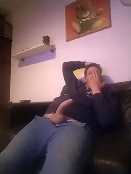 Knuffelstaaf123 online show from March 26, 9:24 pm