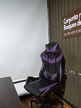 Cute Penelope online show from March 3, 11:06 am