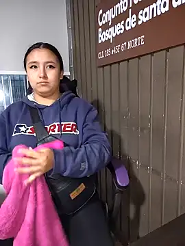 Snapshot of Cute_Penelope chatting on December 1, 11:22 am Cute Penelope online show from December 1, 11:22 am