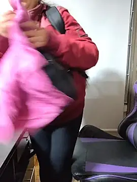 Cute Penelope online show from March 19, 11:10 am