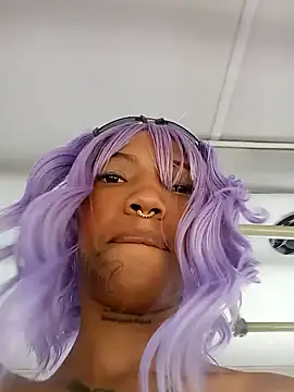 Snapshot of Honey-420- chatting on October 3, 4:19 pm Honey-420- online show from October 3, 4:19 pm