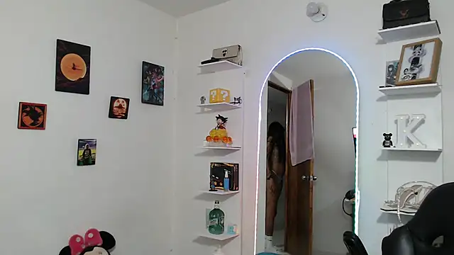 Honey-420- online show from May 30, 1:45 am