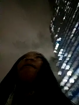 Snapshot of Honey-420- chatting on October 21, 12:00 am Honey-420- online show from October 21, 12:00 am