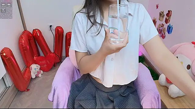  Mizuki  online show from February 8, 3:10 pm